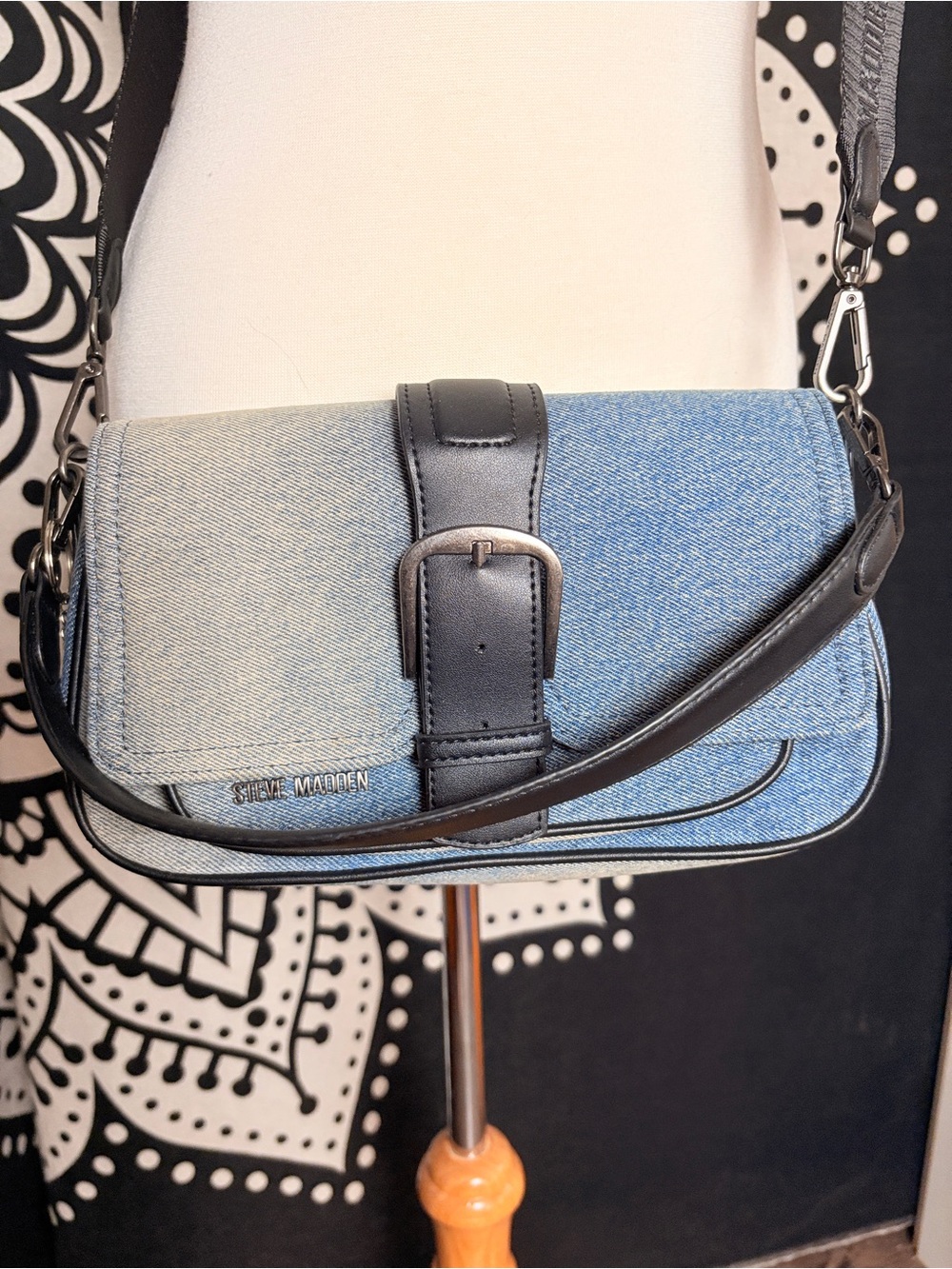 ✨ Steve Madden Bag Two-Tone Denim Crossbody Purse with Black Trim - Picture 4 of 6